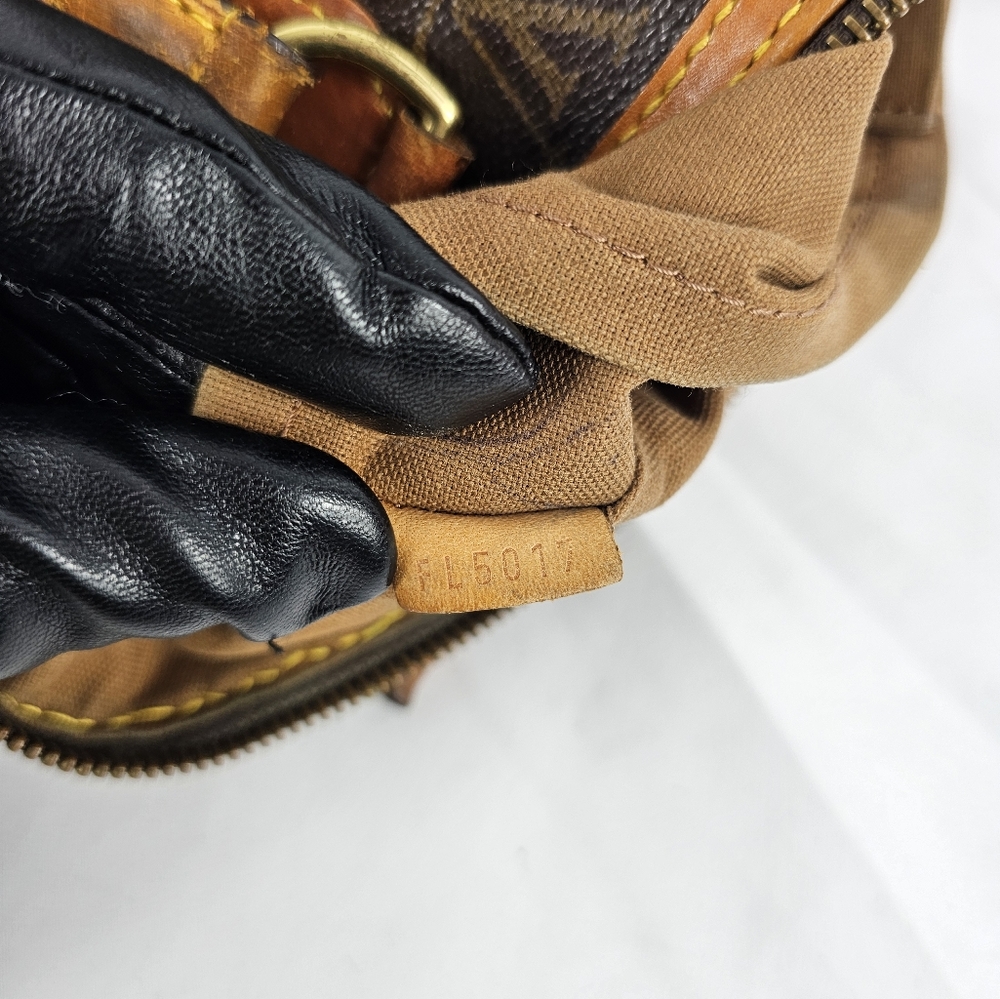 Louis Vuitton Monogram Lockit Vertical - image 4